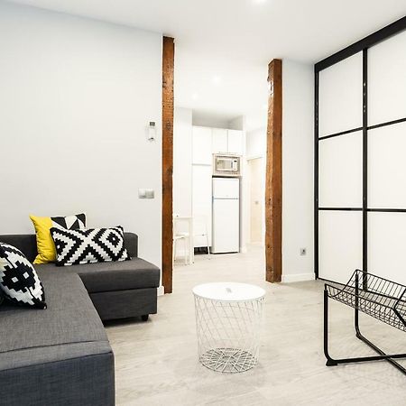 Apartamento Bnbholder Black & Yellow Design Sol Madrid Exterior foto