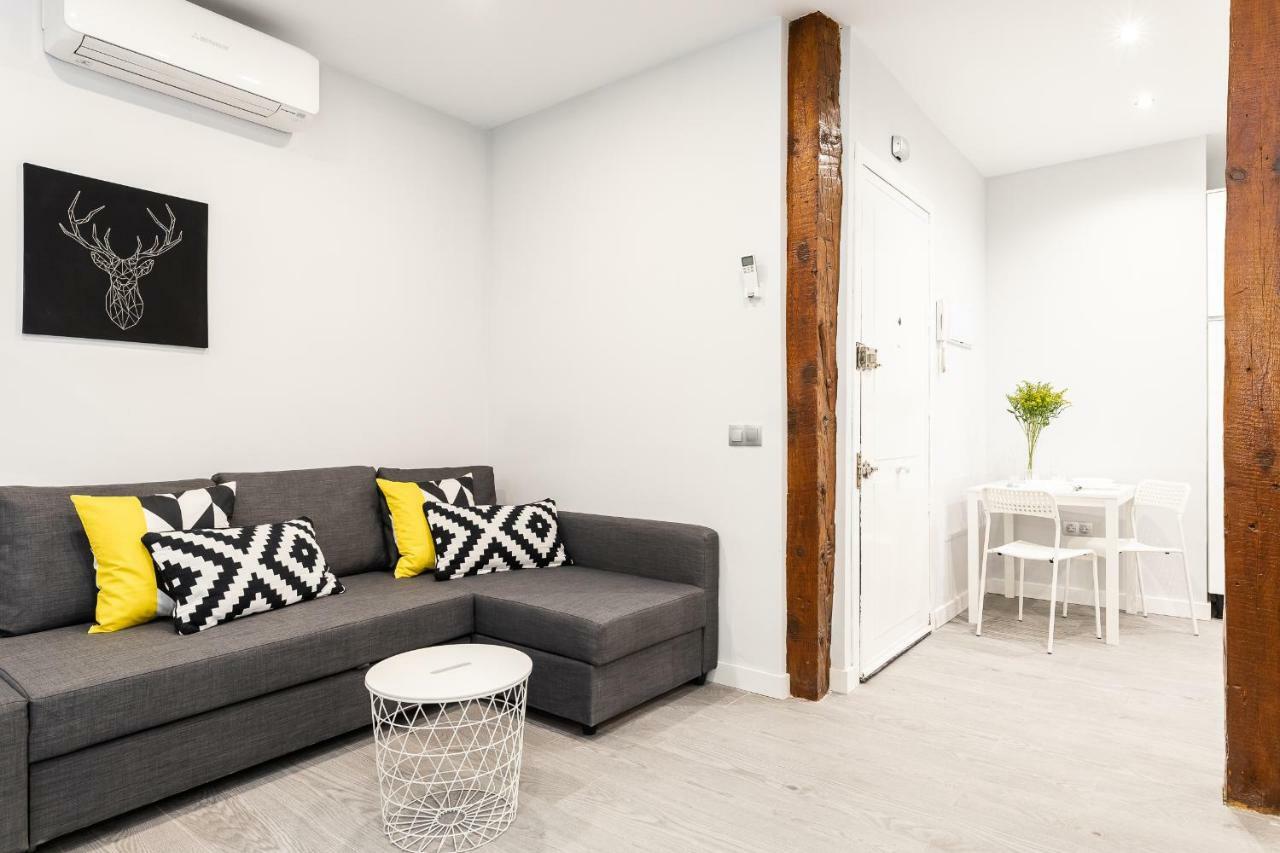 Apartamento Bnbholder Black & Yellow Design Sol Madrid Exterior foto