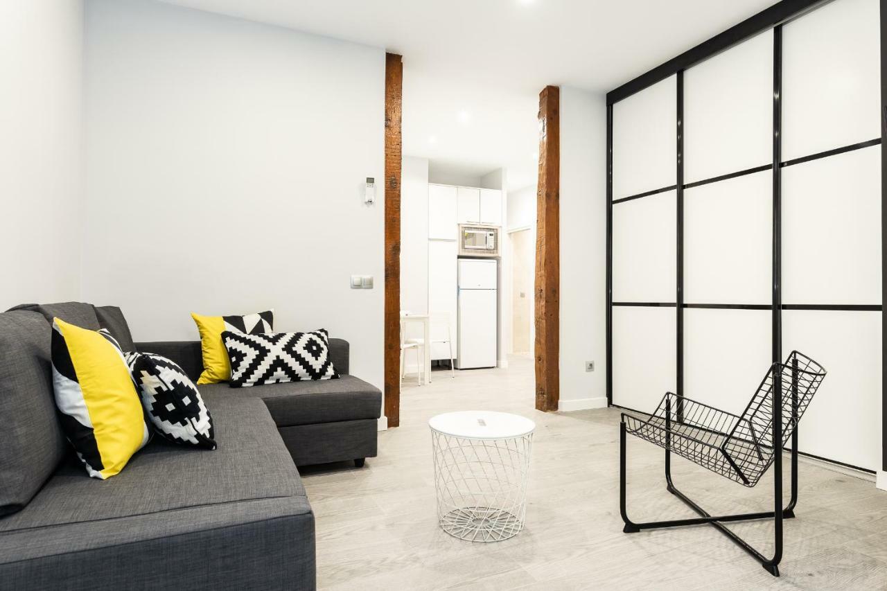 Apartamento Bnbholder Black & Yellow Design Sol Madrid Exterior foto