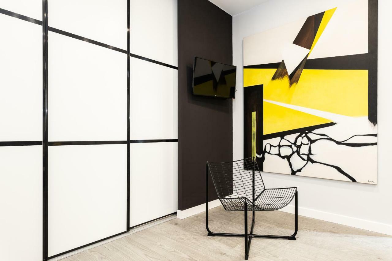 Apartamento Bnbholder Black & Yellow Design Sol Madrid Exterior foto