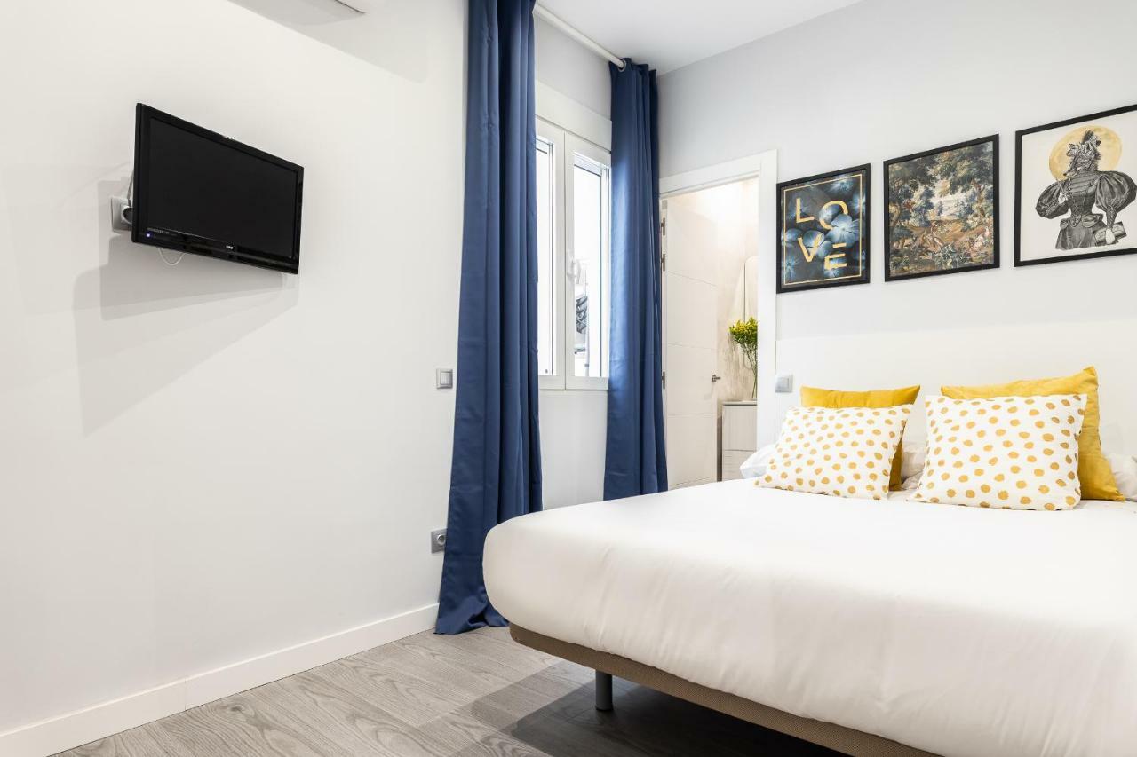 Apartamento Bnbholder Black & Yellow Design Sol Madrid Exterior foto