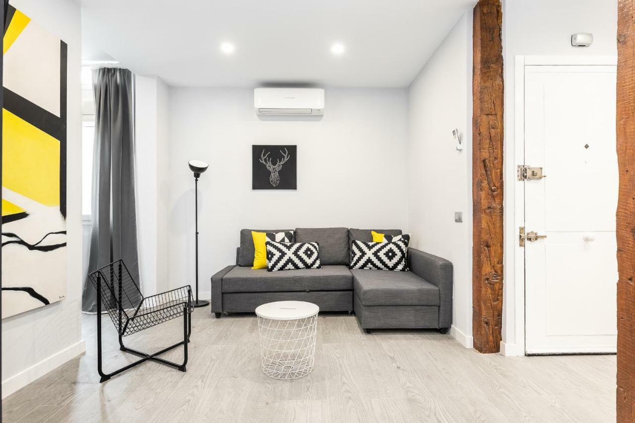 Apartamento Bnbholder Black & Yellow Design Sol Madrid Exterior foto
