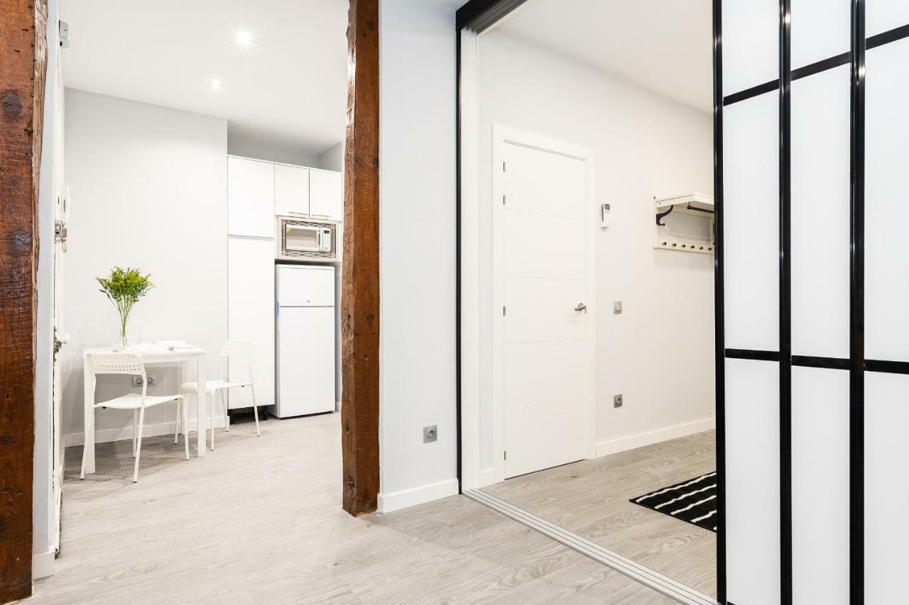 Apartamento Bnbholder Black & Yellow Design Sol Madrid Exterior foto